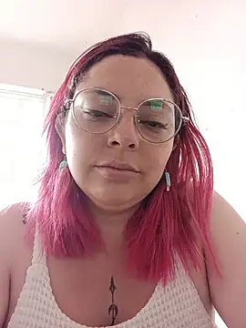 madelaine- stripchat live cam model