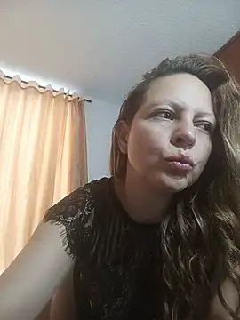 sky_sanz1 stripchat live cam model