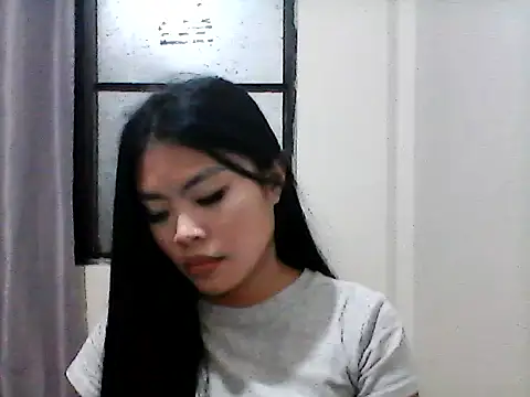 Yunnie_Chu stripchat live cam model