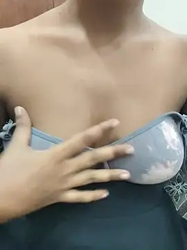 SEXY_ROZZY stripchat live cam model