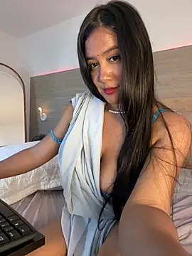Katrina_baurii stripchat live cam model