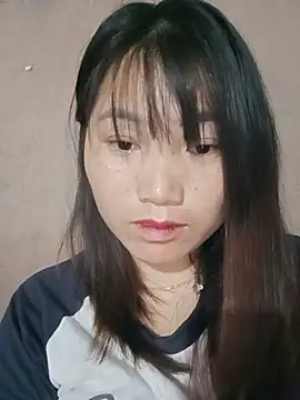 lylaanhmin stripchat live cam model