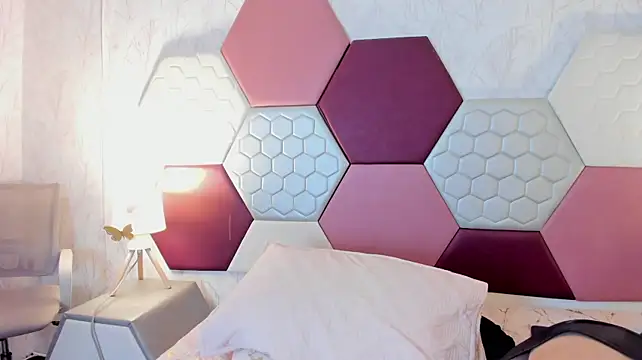 AriaRous stripchat live cam model