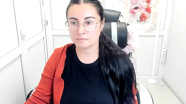 ChloeVibee stripchat live cam model