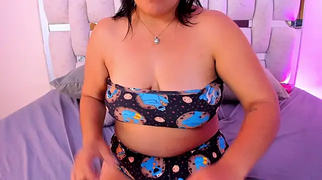 Antonella_Vega_ stripchat live cam model