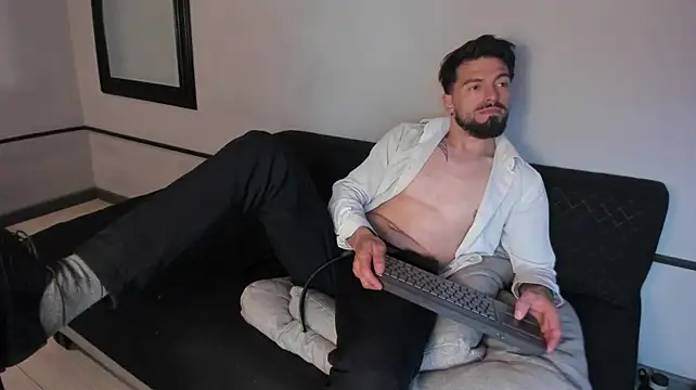 Liam_ashford stripchat live cam model