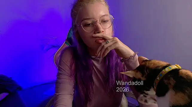 WandaDoll stripchat live cam model