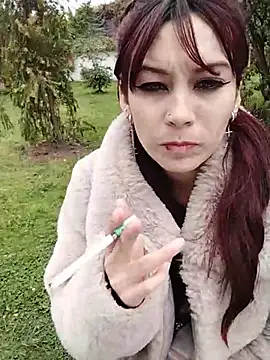 _yuyi stripchat live cam model