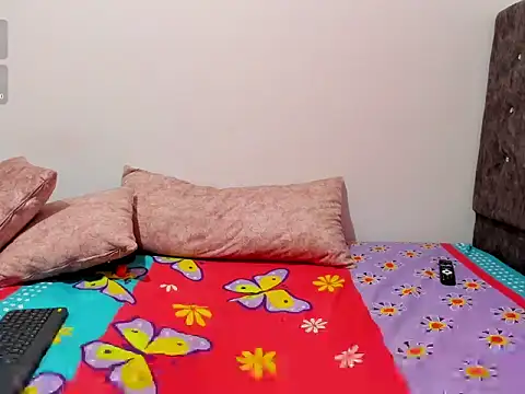 MarillinMoon stripchat live cam model