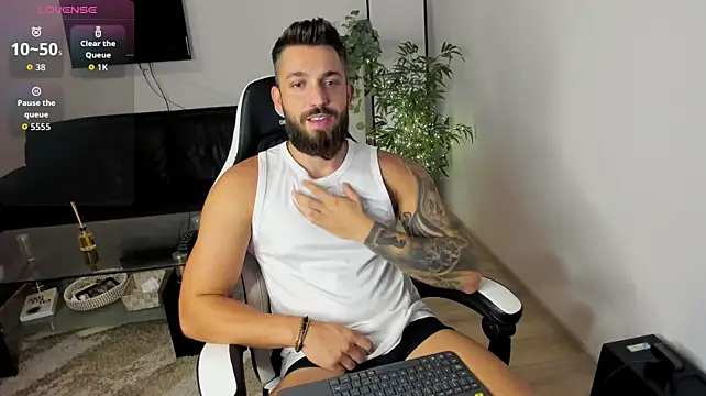 LustyMike_ stripchat live cam model