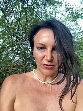 -OLYA- stripchat live cam model