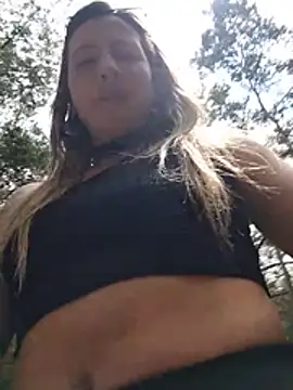 VALELUXX stripchat live cam model