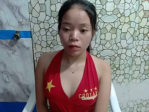 Sweet_Sarah69 stripchat live cam model