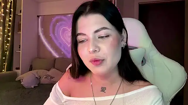 EdaAridas stripchat live cam model