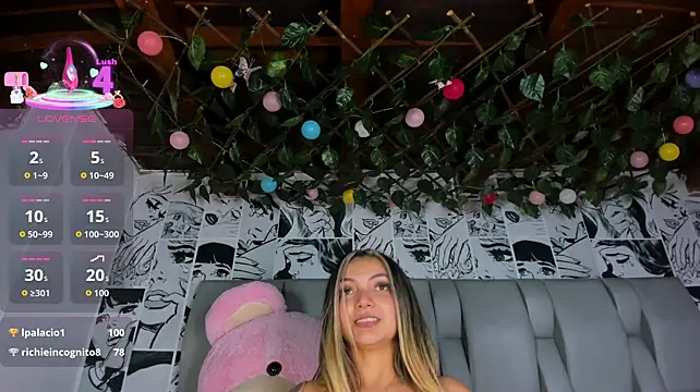 LucyRosse stripchat live cam model