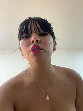 BrendaCrean stripchat live cam model