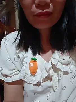 -Titin- stripchat live cam model