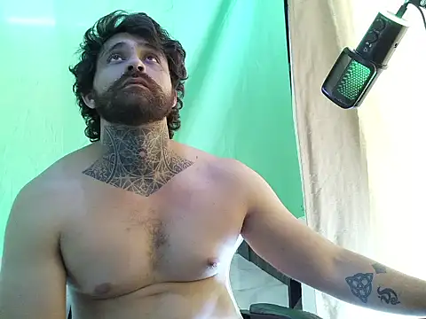 aronmiller404 stripchat live cam model