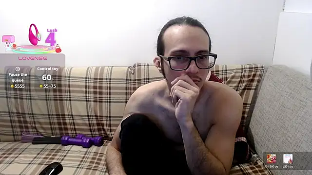 cholitohermoso stripchat live cam model