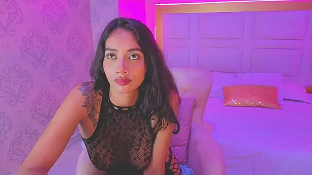 luna_hot_ass stripchat live cam model
