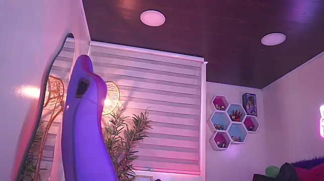 Rebecah_1 stripchat live cam model