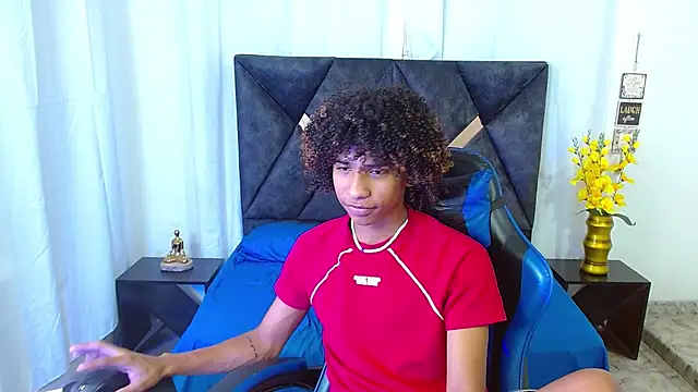angelll18_ stripchat live cam model