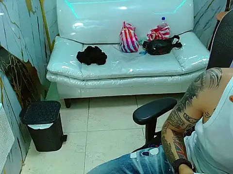 Boy_tatto77 stripchat live cam model