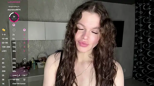 Nebula_Veratti stripchat live cam model