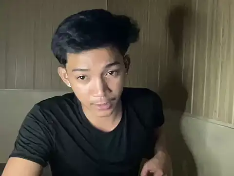 YourcumBoy77 stripchat live cam model