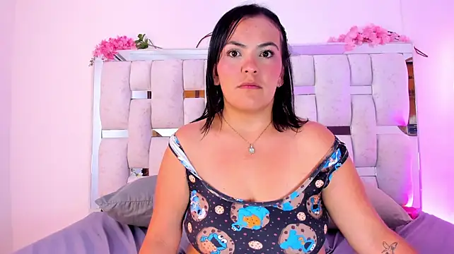Antonella_Vega_ stripchat live cam model