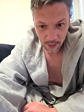 tomek84 stripchat live cam model