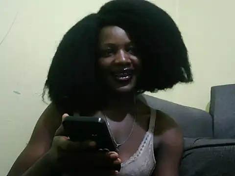 naughty_renny stripchat live cam model
