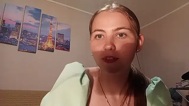 AnnettaHosaka stripchat live cam model