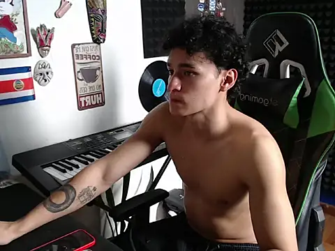 Gymbro42 stripchat live cam model