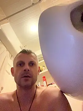 ChiefApron5 stripchat live cam model