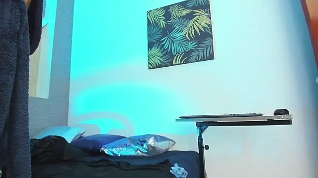 Mia_Dreaam stripchat live cam model