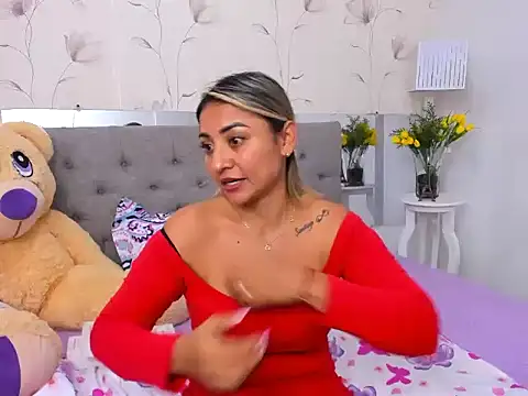 milf_bigass_ stripchat live cam model