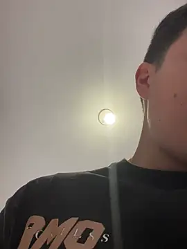Goldenknight33 stripchat live cam model