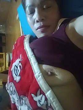 -Luni- stripchat live cam model