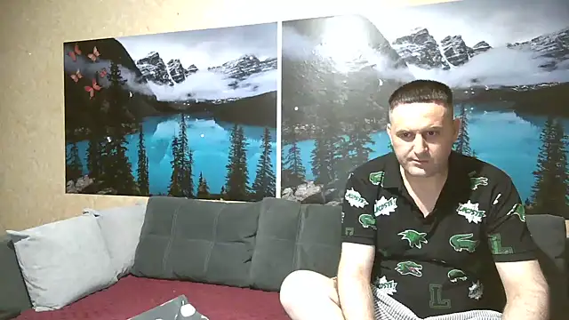 BiManKleo stripchat live cam model