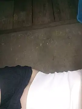 Helly-i stripchat live cam model