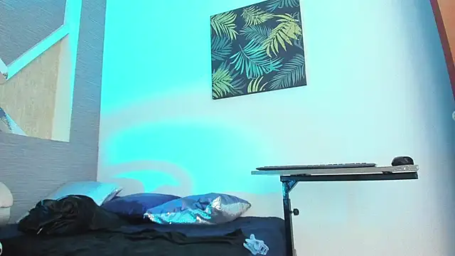 Mia_Dreaam stripchat live cam model