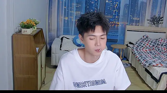 xiaoyang-FF stripchat live cam model