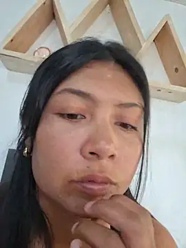Sarahi260 stripchat live cam model