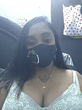 Shalini8687 stripchat live cam model
