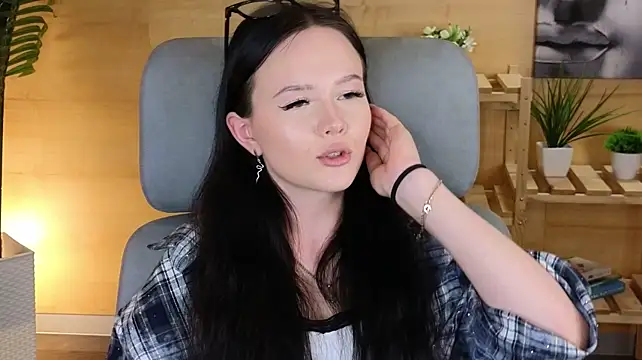 GlaydsShuffield stripchat live cam model
