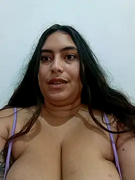 xandra252 stripchat live cam model