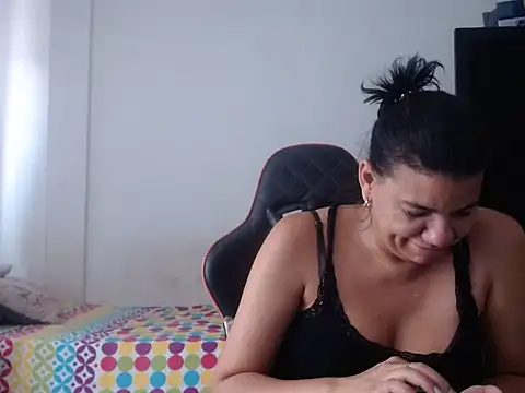 Adriana_0312 stripchat live cam model