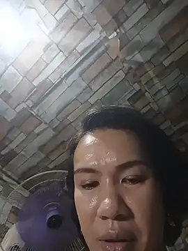 manilafoxts stripchat live cam model