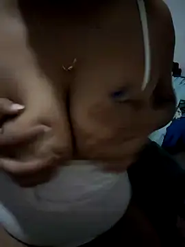 Anuki_Sexy stripchat live cam model